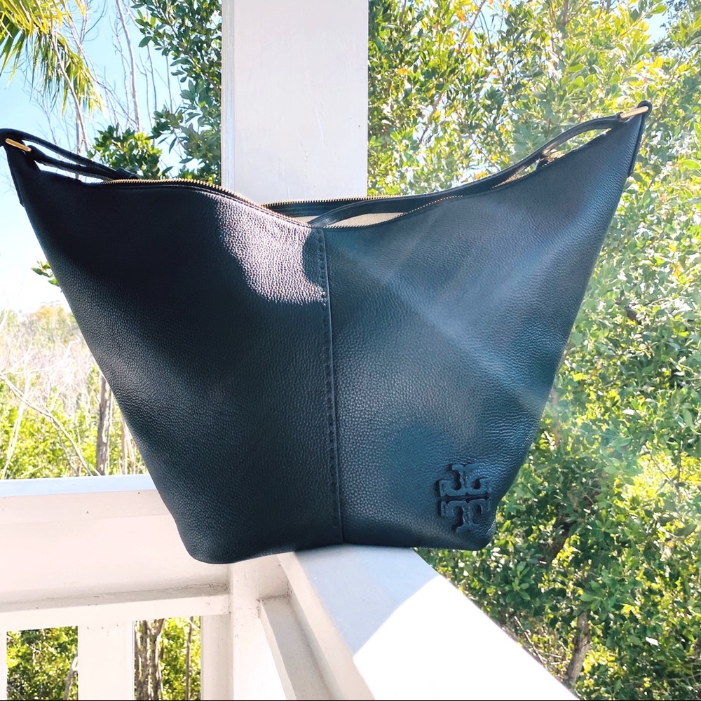 Tory Burch Black McGraw Zip Bucket Bag NWOT - Picture 14 of 16
